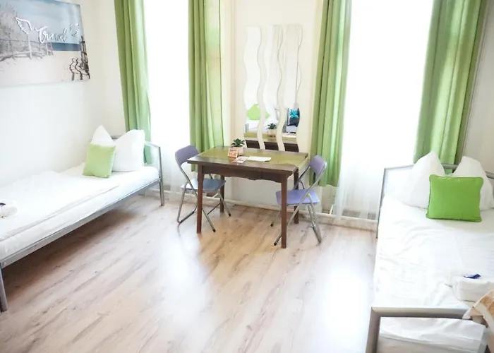 Contactless Check-in Room4you Waehring Проживання в сім'ї Відень